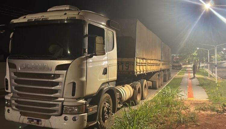 caminhao com toneladas de fertilizantes e recuperado pela policia