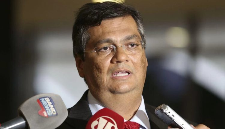 Dino vota no STF por suspensão da rede X e alega soberania nacional