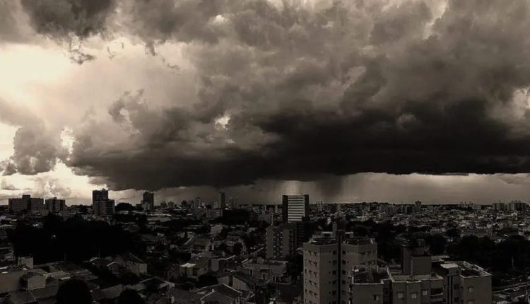 Chuva Negra: A perigosa ameaça à produção de alimentos