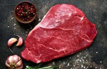 Mais barato que picanha, shoulder é carne da vez na mesa dos brasileiros