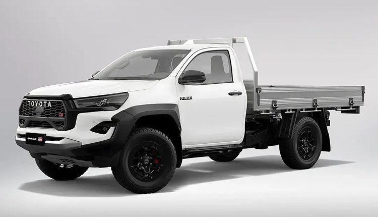 Toyota Hilux utilitária chega com tudo e prepara o terreno para a nova Hilux Champ