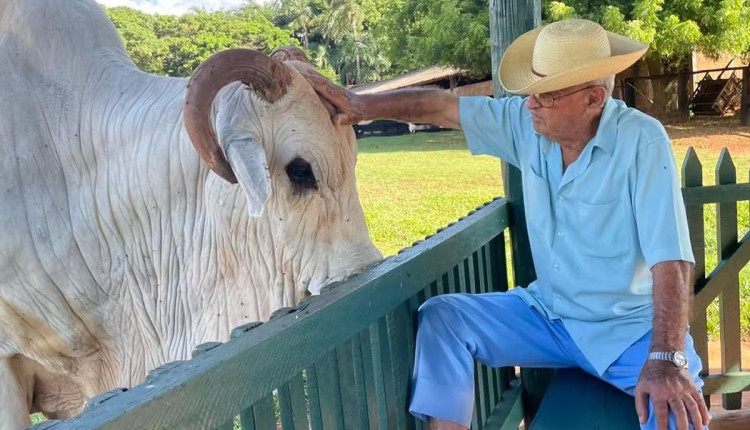 Chico Carvalho com Limadhi do Arroio - na fazenda