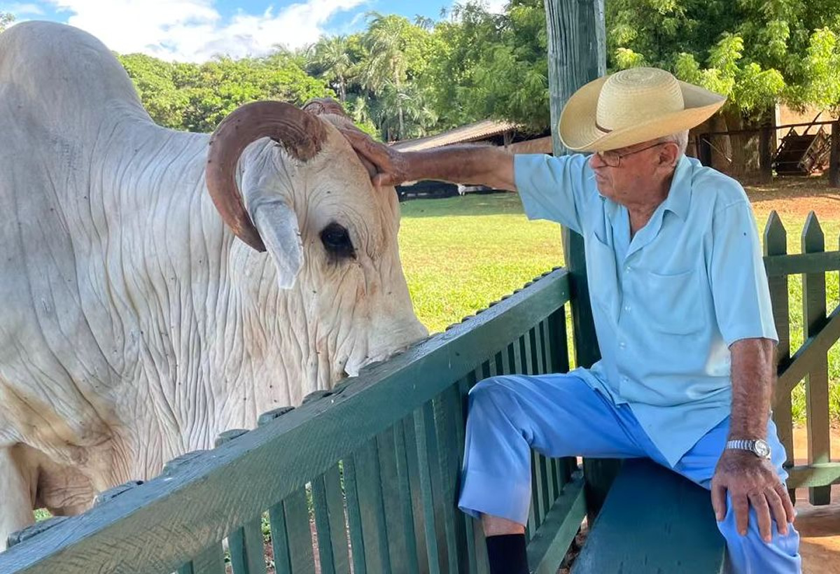 Chico Carvalho com Limadhi do Arroio - na fazenda