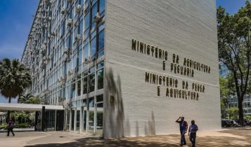 Ministério da Agricultura não terá cortes de gastos, afirma Fávaro