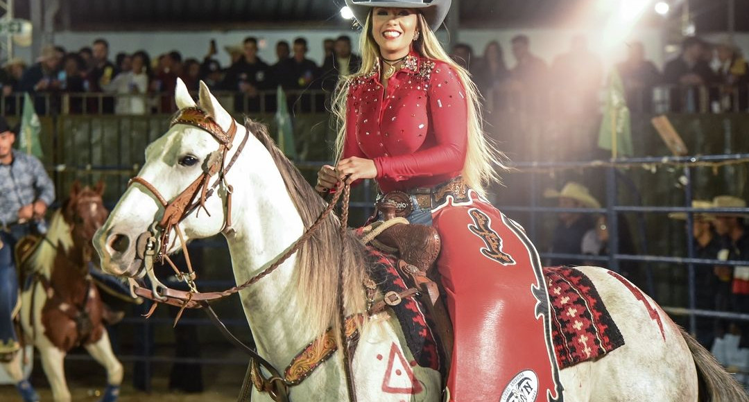 Luana Lazarini se destaca como uma das maiores madrinheiras do país