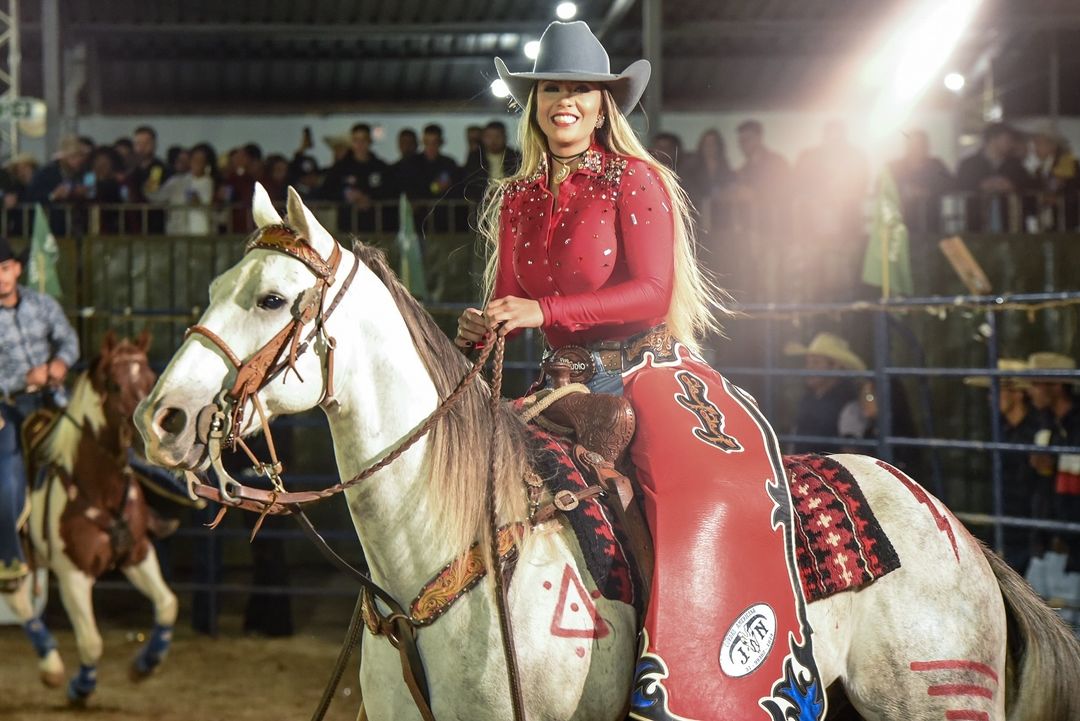 Luana Lazarini se destaca como uma das maiores madrinheiras do país