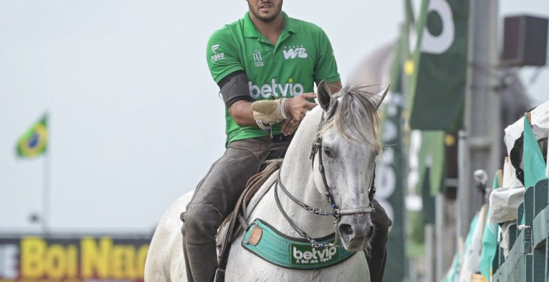 Dheovane Almeida se consagra Tricampeão de Vaquejada