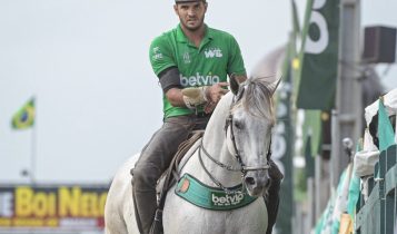 Dheovane Almeida se consagra Tricampeão de Vaquejada