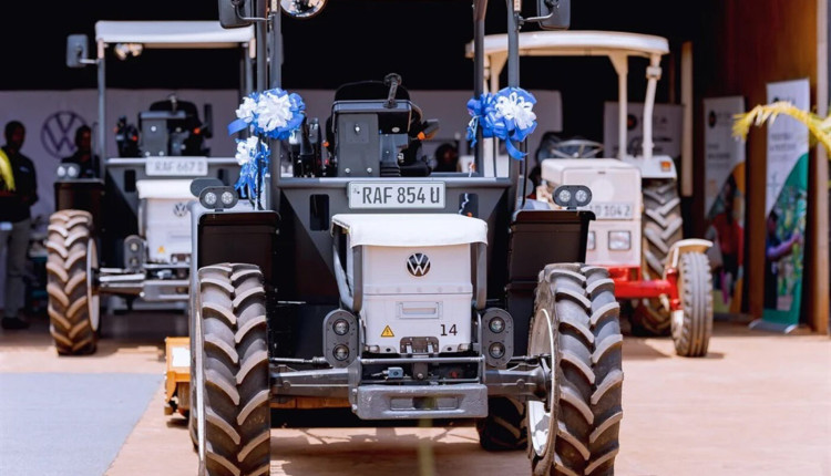 volkswagen-group-of-africa-rwanda-tractor-2024-1400x933