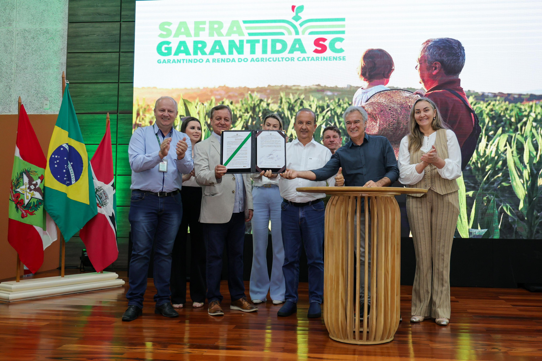 Novos programas para garantir renda ao produtor rural marcam 2024