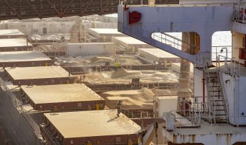 Com vendas recordes ao Oriente Médio, exportações do Paraná chegam a US$ 21 bilhões no ano