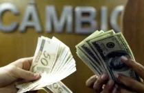 Dólar cai para R$ 5,81 em dia de trégua com moedas emergentes