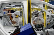 Indústria produz 392,9 mil veículos no 1º bimestre, alta de quase 15%
