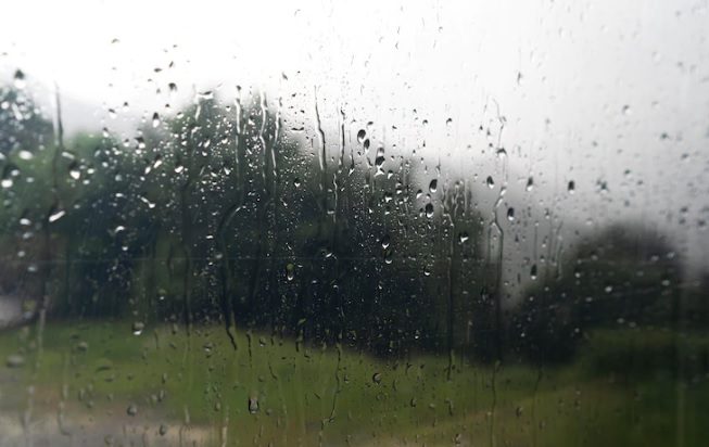 Frente fria e umidade causam chuva forte; veja a previsão