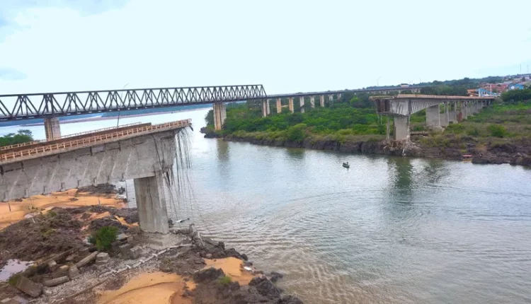 ponte no Tocantins