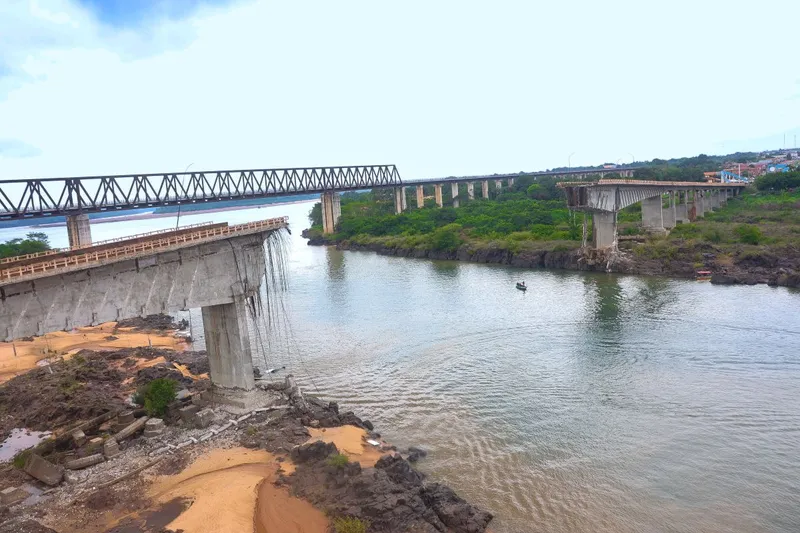 ponte no Tocantins