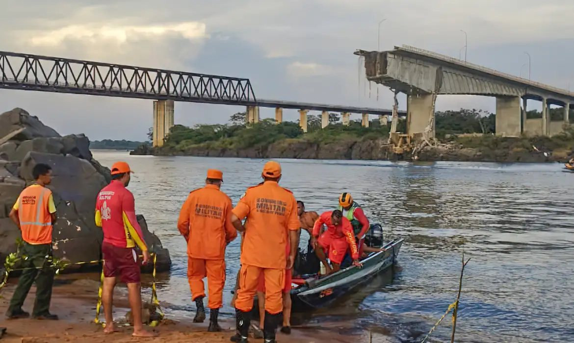 ponte sobre o rio tocantins - divisa com maranhao - queda de ponte