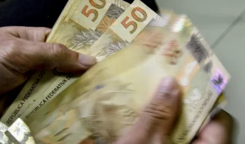 INSS: 13º antecipado injetará R$ 73,3 bi na economia; veja calendário