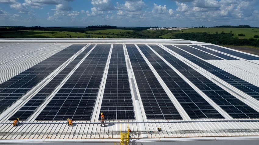 Gigante das máquinas agrícolas inaugura maior usina de energia solar do país