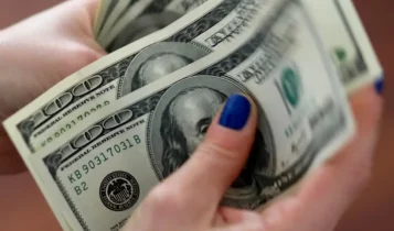Dólar cai para R$ 5,42 e fecha no menor valor desde 19 de agosto