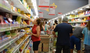 Mercado reduz previsão para expansão da economia em 2025