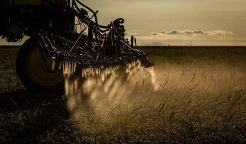 Área tratada por defensivos agrícolas no Brasil cresce 9,2% em 2024