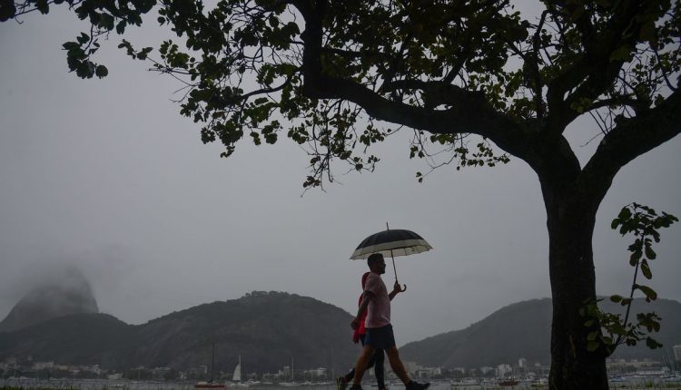 Temporais violentos e onda de calor escaldante desafiam três regiões: veja a previsão