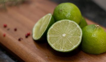 Você sabia que o limão-taiti não é realmente um limão? Descubra