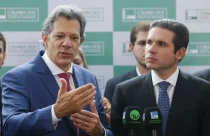 Reforma do IR e supersalários são prioridades de Haddad no Congresso