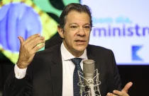 Consignado para CLT busca proteger trabalhador de juros, diz Haddad