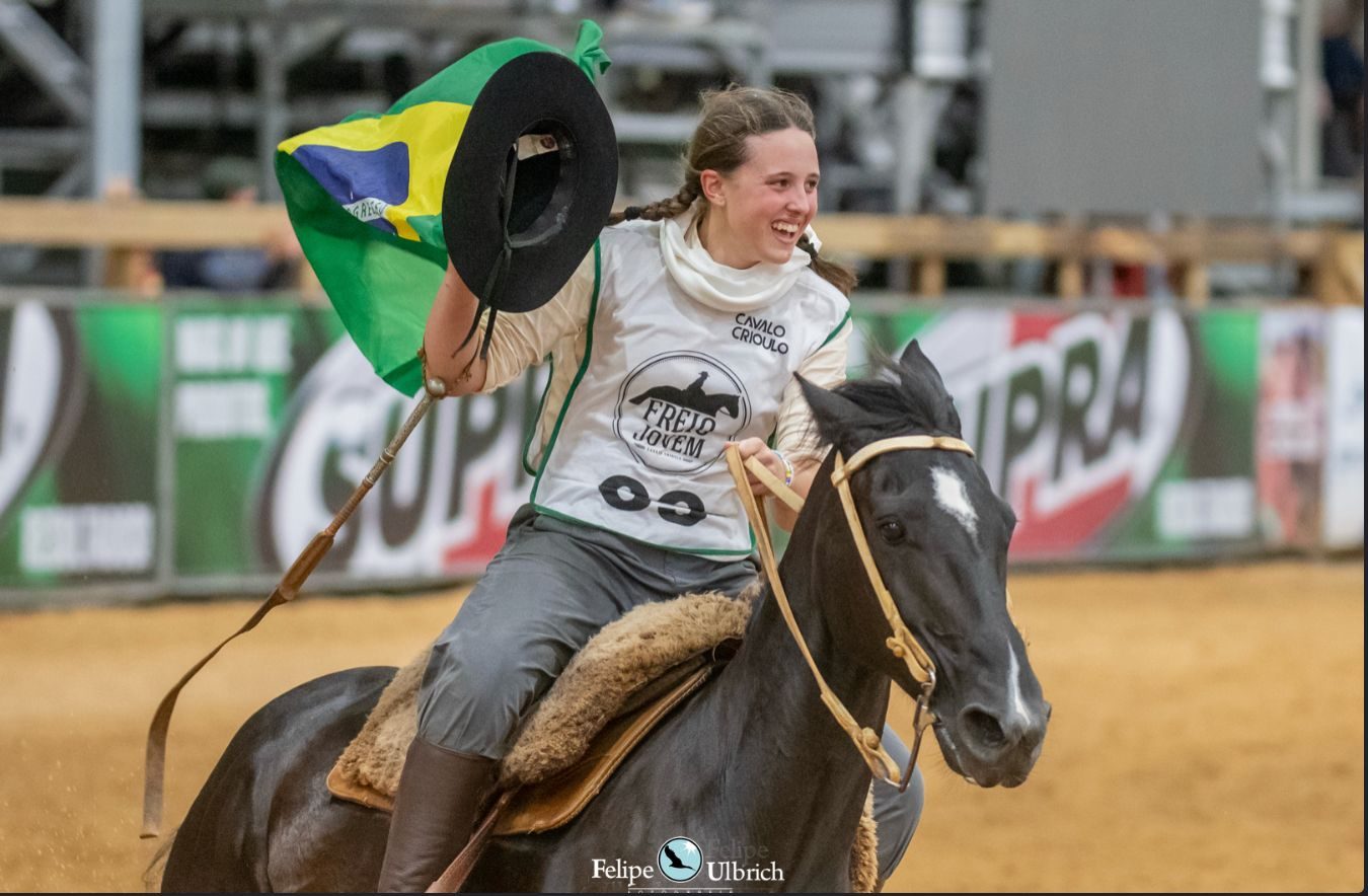 Força feminina ganha espaço na criação e nas pistas do Crioulo 