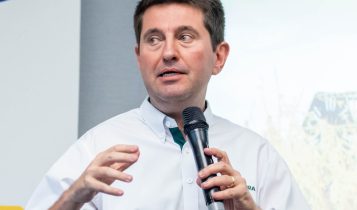 Jerônimo é reconduzido à presidência da Acebra