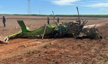 Piloto morre em queda de avião agrícola no interior de SP