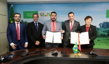 Brasil e China assinam protocolo para abertura de mercado de pesca extrativa