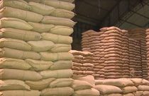Quadrilha rouba carga de R$ 1,5 milhão de café, recuperada horas depois