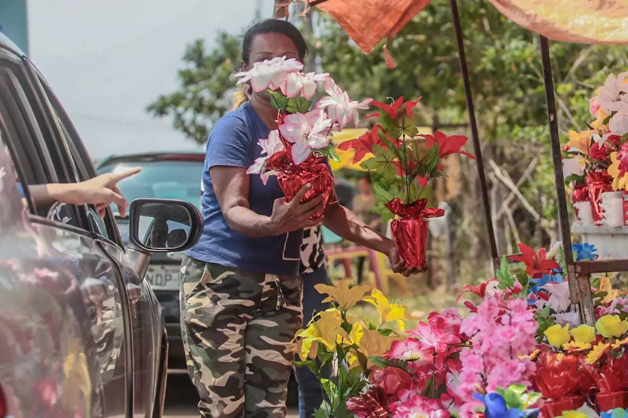 flores Dia das Mães gera aumentos de vendas de flores de 15 a 50% nos Entrepostos do interior