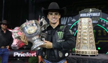 José Vitor Leme se consagra Tricampeão Mundial da PBR, em maior reviravolta da história; Vídeo