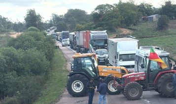 Crise: produtores do RS travam estradas exigindo renegociação de dívidas