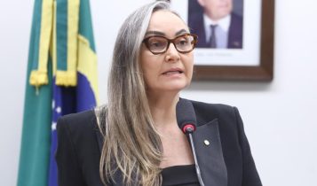 Daniela Reinehr propõe prorrogação do georreferenciamento e cobra validação do CAR na Câmara