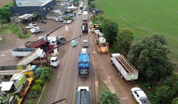 Tratoraço inicia no RS em busca de uma solução concreta à crise vivida pelo setor; vídeos
