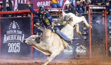Sandro Batista faz história como o primeiro a conquistar dois títulos do Iron Cowboy