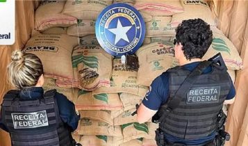 Carga de café usada para esconder mais de R$ 300 milhões em cocaína é apreendida