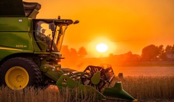 Como o investidor pode 'surfar' a onda do PIB do Agro