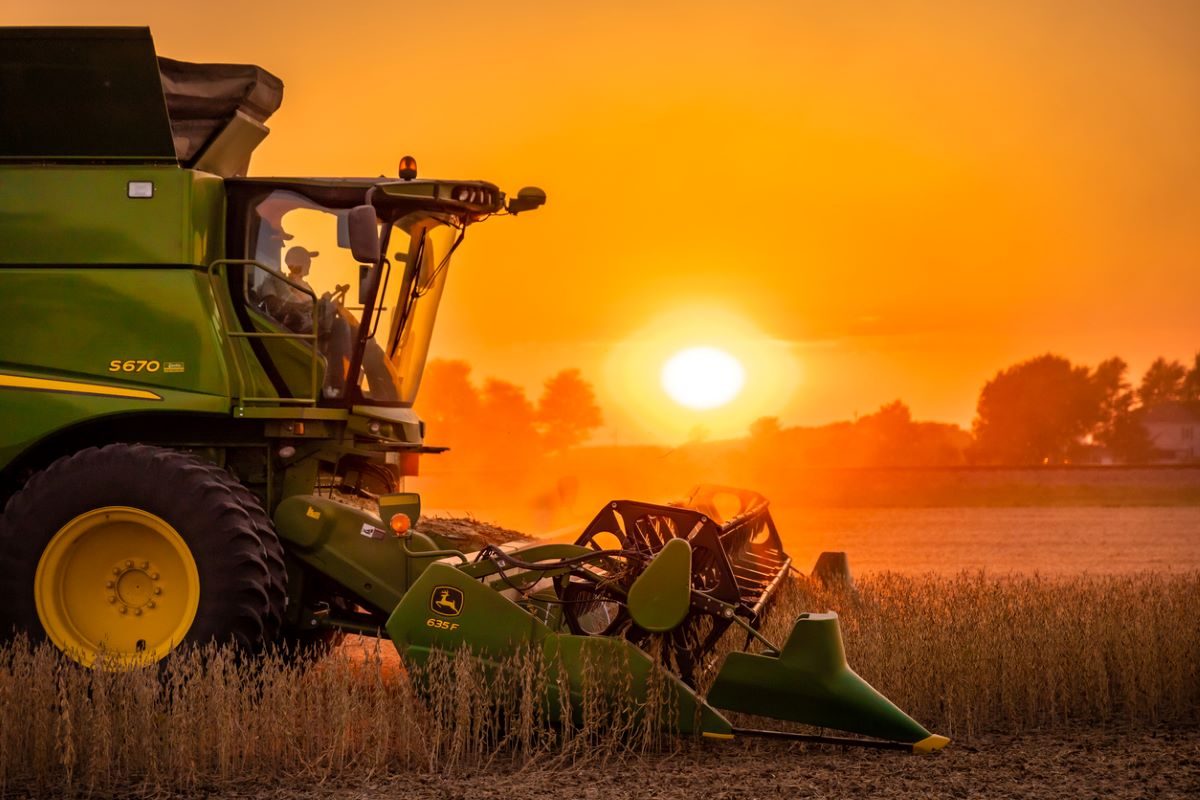 Como o investidor pode 'surfar' a onda do PIB do Agro