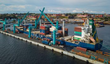 porto de manaus - navio de containers - exportacao