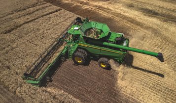 Nova colheitadeira John Deere “lê” o campo e promete 20% mais produtividade com tecnologia inédita