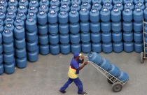 Governo libera R$ 330 milhões para segurar preço do gás de cozinha
