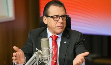 Ministro minimiza impacto do tarifaço no mercado de trabalho