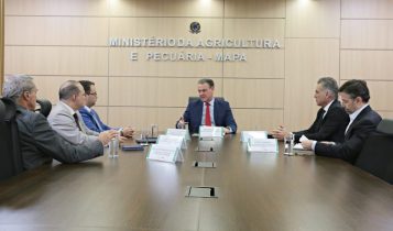 Fávaro recebe representantes da ABCZ e Aprosoja Brasil para diálogo sobre medidas de apoio aos produtores rurais