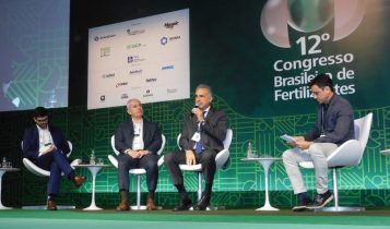 Acordo com iniciativa privada deve aprimorar negociação de fertilizantes